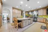 915 Rexford Dr - Photo 17