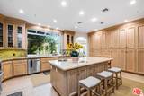 915 Rexford Dr - Photo 18