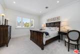915 Rexford Dr - Photo 32