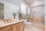915 Rexford Dr - Photo 35