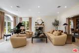 915 Rexford Dr - Photo 8