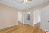 2429 Beverley Ave - Photo 19