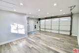 8421 Darby Ave - Photo 30