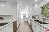 725 Doheny Dr - Photo 21