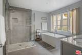 8032 Willow Glen Rd - Photo 11