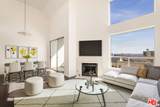 1129 Larrabee St - Photo 1