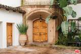 10064 Toluca Lake Ave - Photo 10