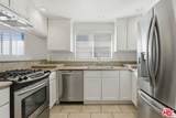 18550 Hatteras St - Photo 10