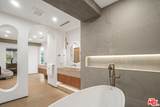 7135 Hollywood Blvd - Photo 25