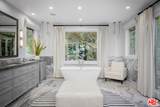 1249 Doheny Dr - Photo 43