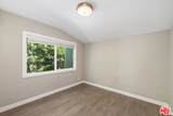 6821 Babcock Ave - Photo 30