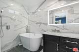 6821 Babcock Ave - Photo 9