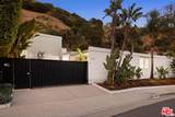 2060 Beverly Dr - Photo 32