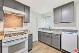 916 68th St - Photo 1