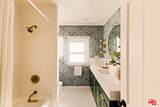 1529 Raymond Ave - Photo 15