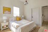 560 Westlake Ave - Photo 15