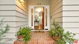 3634 Mandeville Canyon Rd - Photo 2