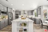 24981 Greensbrier Dr - Photo 18