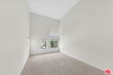1118 Valencia St - Photo 2
