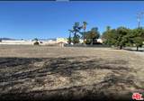 2445 Towne Ave - Photo 4
