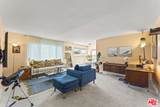 960 Larrabee St - Photo 2