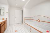 1217 Yale St - Photo 38