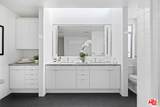 216 Grand - Photo 15