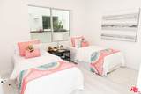 625 Barrington Ave - Photo 5