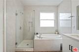 904 Warwick Ave - Photo 2