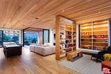 2919 Sanborn Avenue - Photo 2