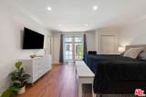 8818 Rosewood Ave - Photo 16