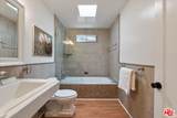8818 Rosewood Ave - Photo 18