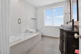2425 Clement Ave - Photo 44