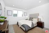 945 Oxford Ave - Photo 9