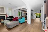 635 Seward St - Photo 2