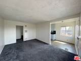 2986 Waverly Dr - Photo 2