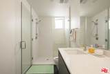 1040 Mariposa Ave - Photo 7