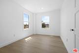 934 Mott St - Photo 33