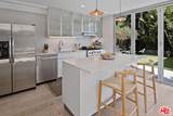 2904 Beach Ave - Photo 5