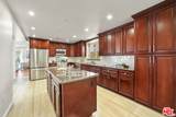 918 Wooster St - Photo 14