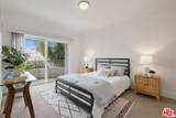 906 Serrano Ave - Photo 18