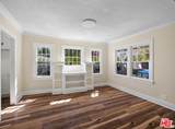 20911 Vose St - Photo 11