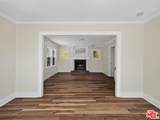 20911 Vose St - Photo 15