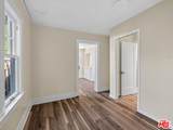 20911 Vose St - Photo 25