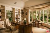 2041 Mandeville Canyon Rd - Photo 18