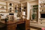 2041 Mandeville Canyon Rd - Photo 19