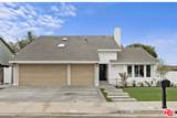 18362 Oxboro Ln - Photo 2