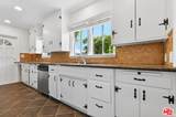 14335 Magnolia Blvd - Photo 18