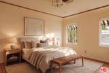8233 Roxbury Rd - Photo 11