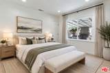 8064 Wakefield Ave - Photo 8